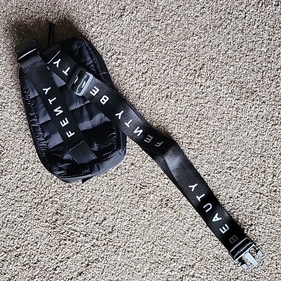 FENTY BEAUTY Quilted  PUFFER BAG (Crossbody) online exclusive! NEW - Picture 6 of 15